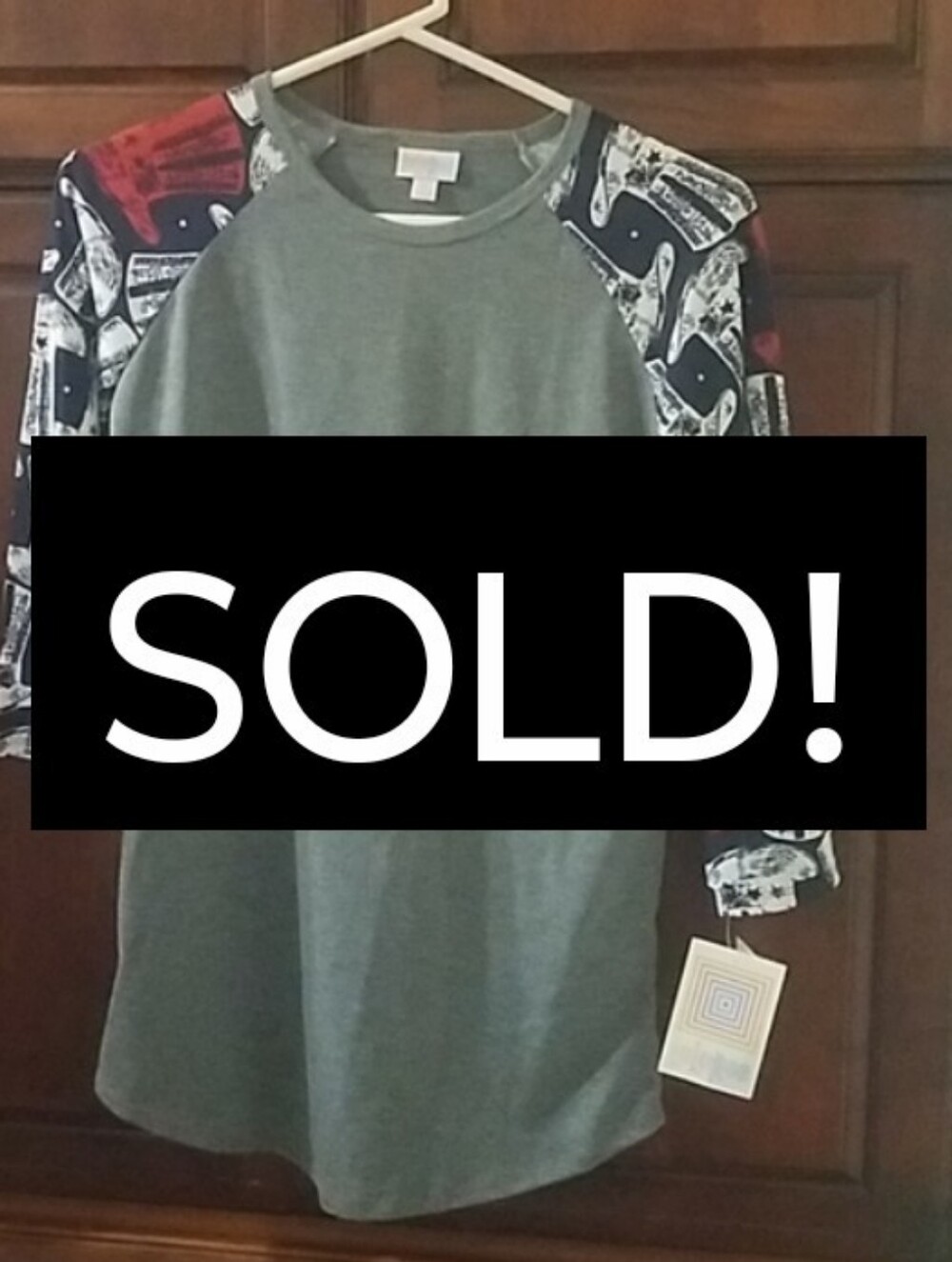 🌹NWT LuLaRoe size small 3/4 sleeve shirt